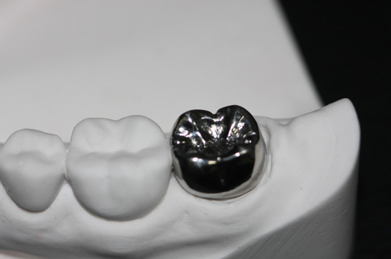 Natural Colour Stability FDA Dental Crown Bridge Corrosion Resistant